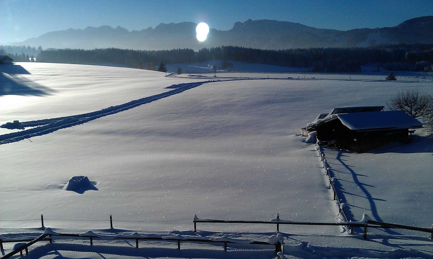 Winterlandschaft in der Umgebung von Wertach: Am Attlesee im Winter