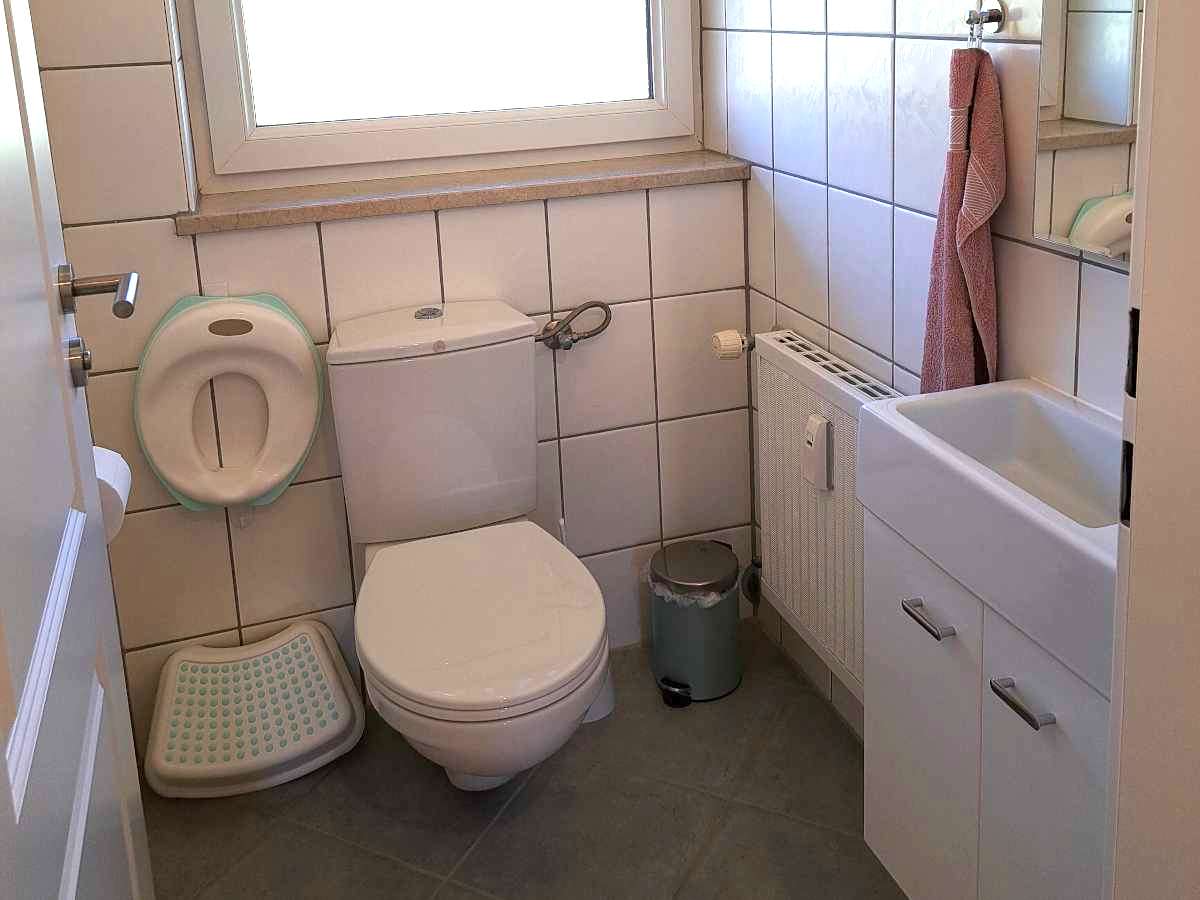 Separates WC in der großen Ferienwohnung